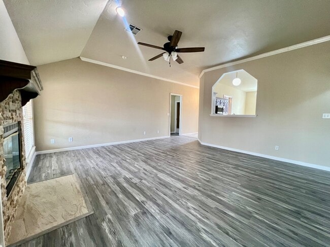 Photo - 624 Vickery Ave