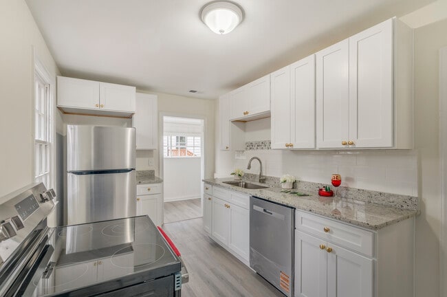 Photo - 107 S Estate Dr