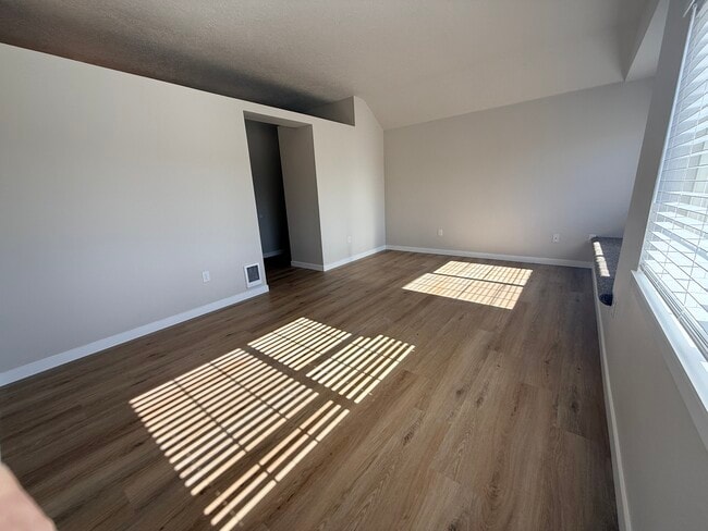 Photo - 5225 Springcrest Dr S