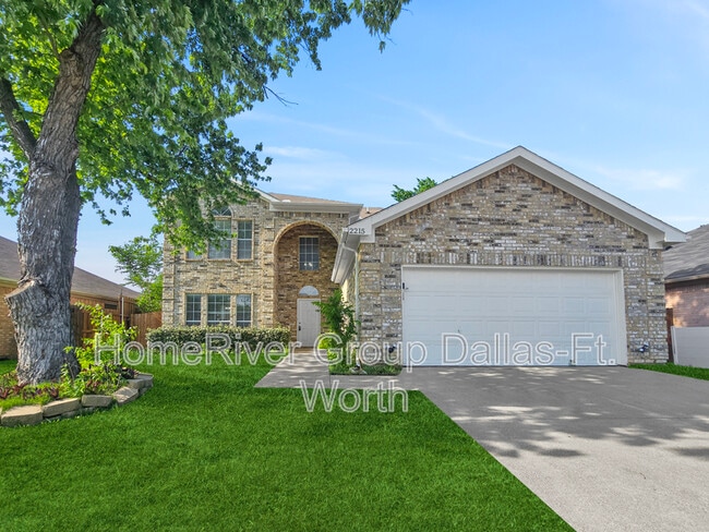 Photo - 2215 Green Mere Dr Casa