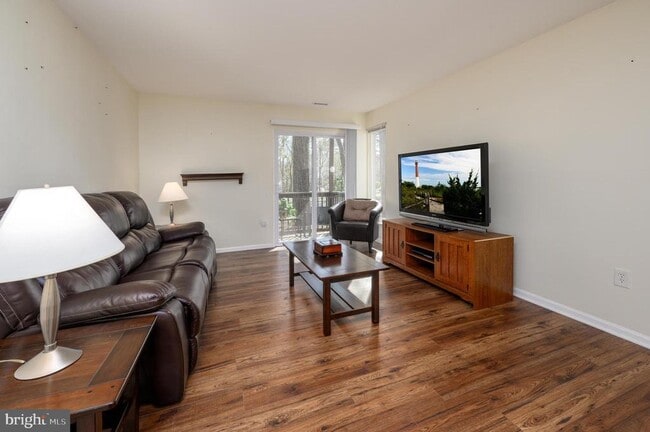 Photo - 339 Woodlake Dr