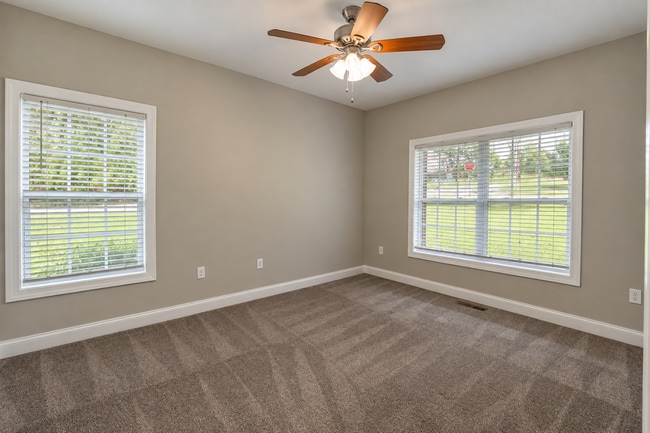 1566 Lake Villa Cir