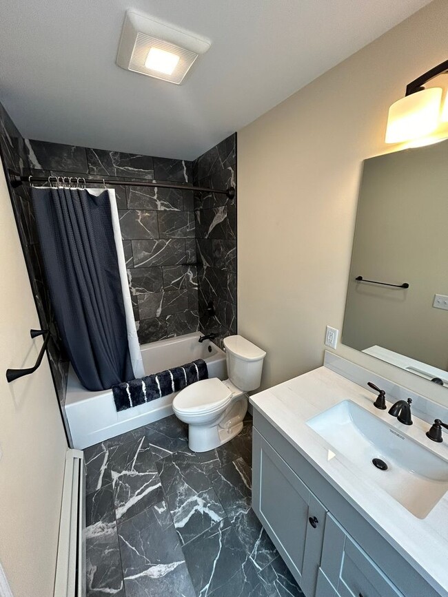 Photo - 416 Pearl St Unit 416 Pearl St #2 - Rent By the Room