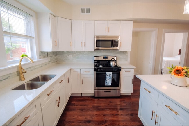 Photo - 3558 W Huron St Unidad 2