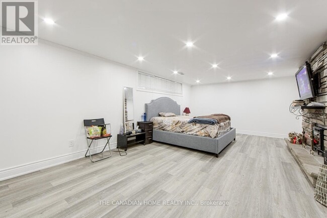 Photo - 70 Moraine Hill Dr