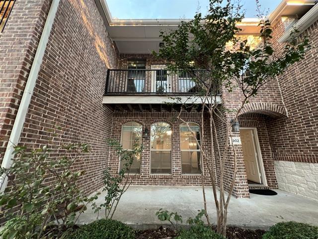 Photo - 1902 Downing St