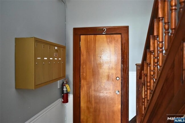 Photo - 139 Ray St Unit 2