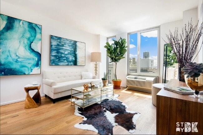 Building Photo - 172 Montague St Unit 2DD