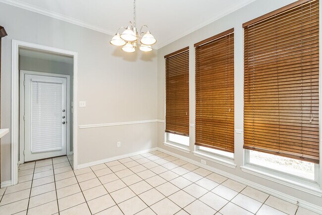 Photo - 708 St Johns Dr