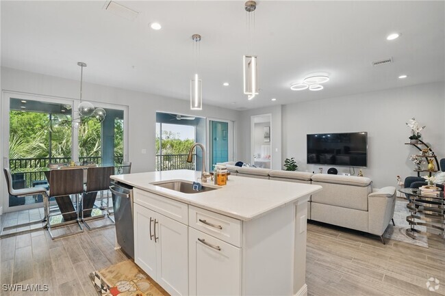 Building Photo - 2567 Seychelles Dr Unit #206 Rental