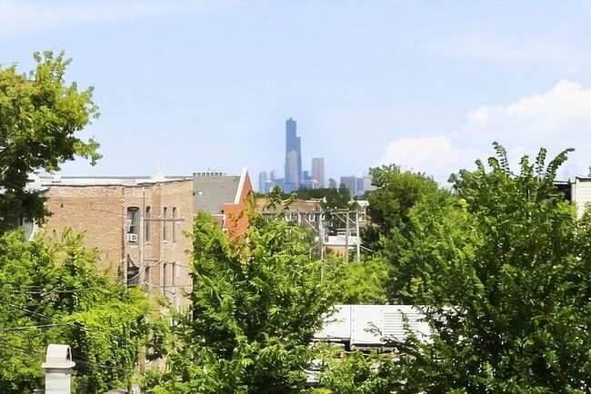 Photo - 4834 S Prairie Ave