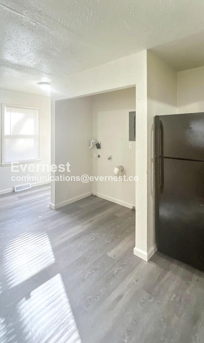 Photo - 2811 E 58th St