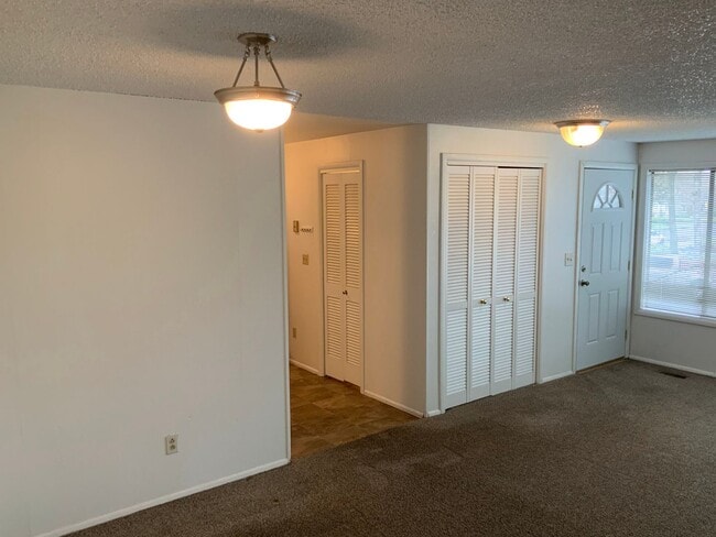 Photo - 1410 Amberland Ave