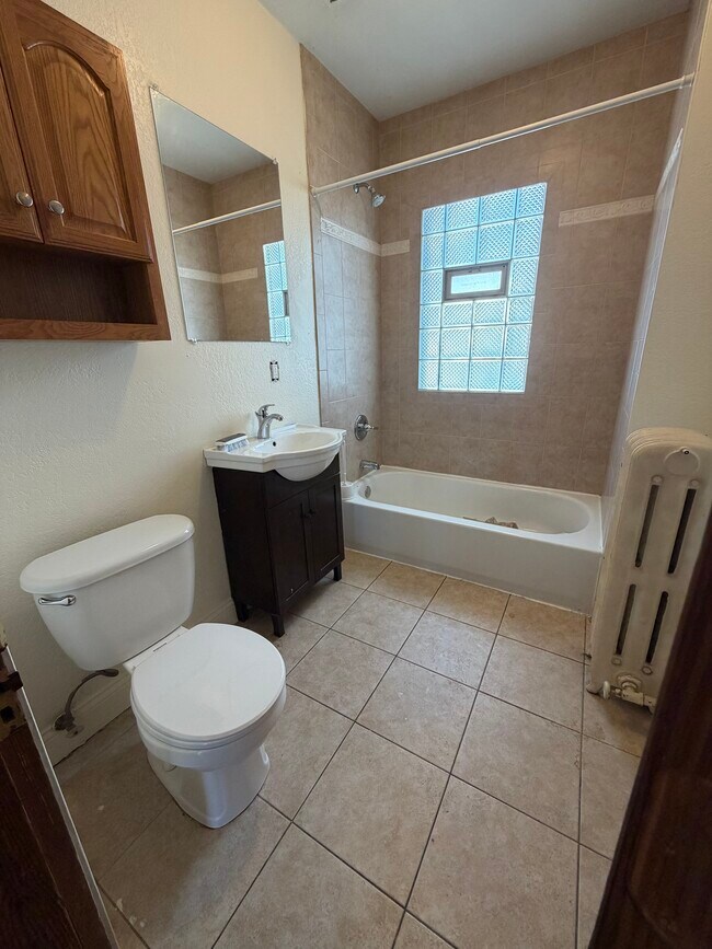 Photo - 1910 Lasalle St Unit 1910 LaSalle st