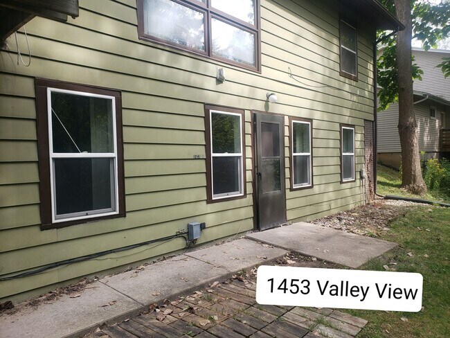 Photo - 1453 Valley View Dr Unit 1453-B