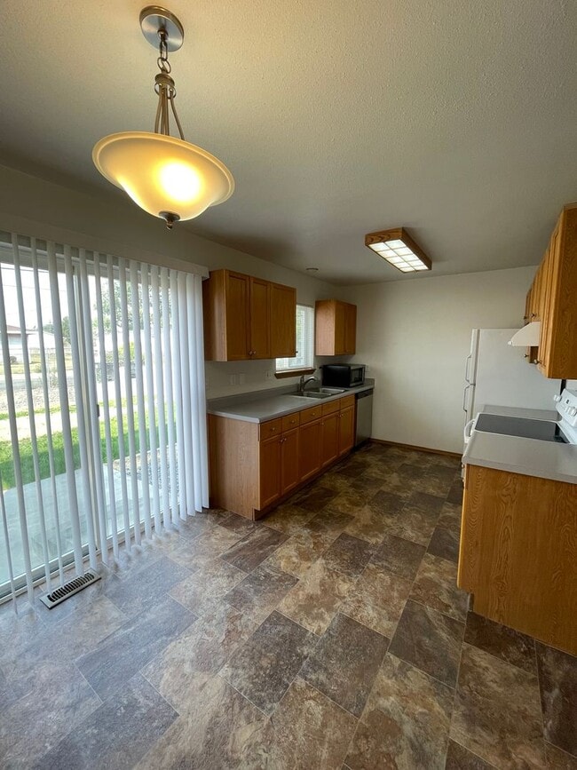 Photo - 1308/1310 W Lakeside Dr Unit 1310 W Lakeside Dr