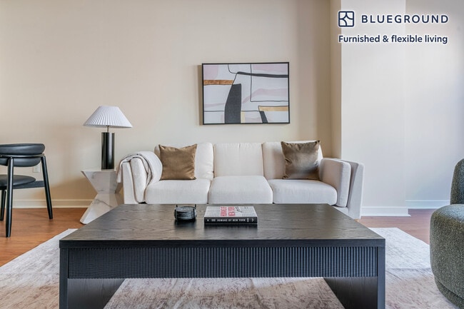 Photo - 2400 M St NW Unidad FL7-ID1209