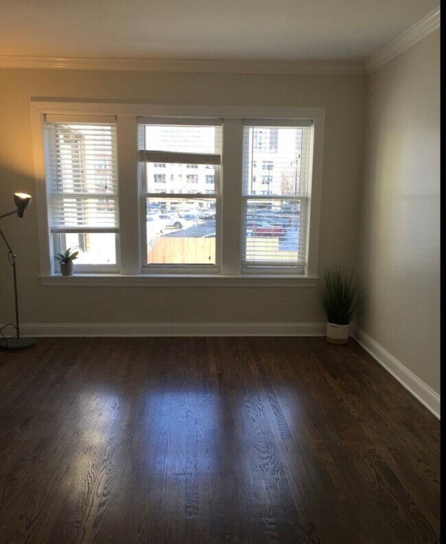 Photo - 648 W Roscoe St Unit 3N