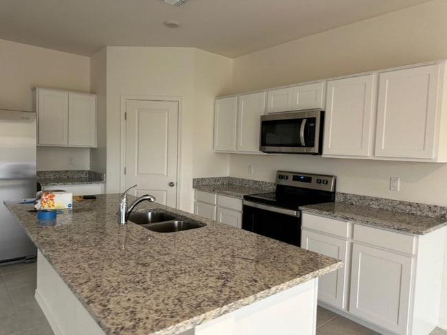 Building Photo - 1660 W Paseo Way Rental