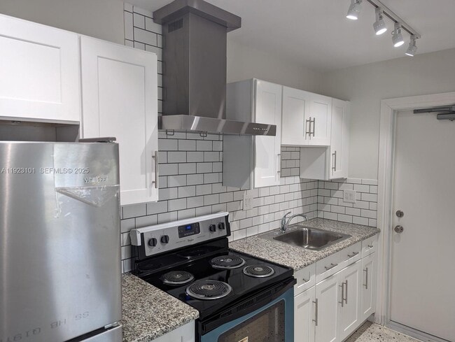 Photo - 3556 SW 13th Terrace Unit 3556