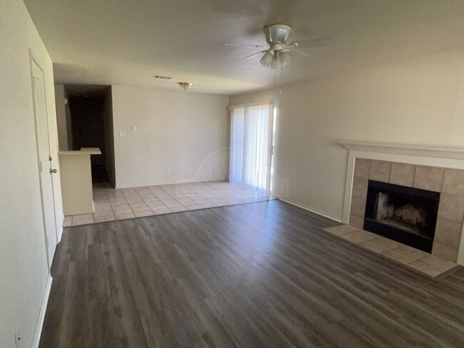 Photo - 2318 Wildewood Dr