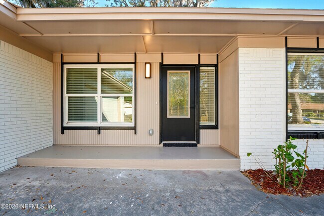 Photo - 2915 Holly Bay Rd