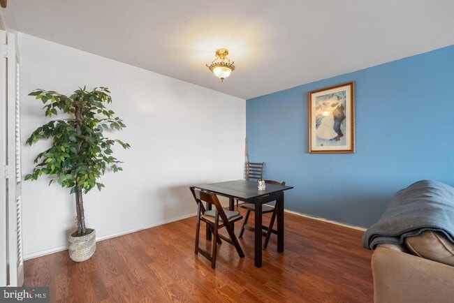 Building Photo - 9701 Fields Rd Unit 1604