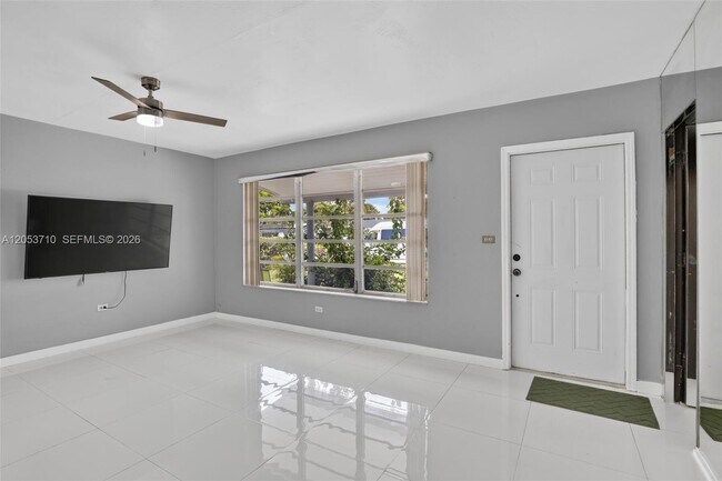 2331 Flamingo Dr