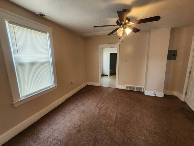 Photo - 4629 Storer Ave Unit 2