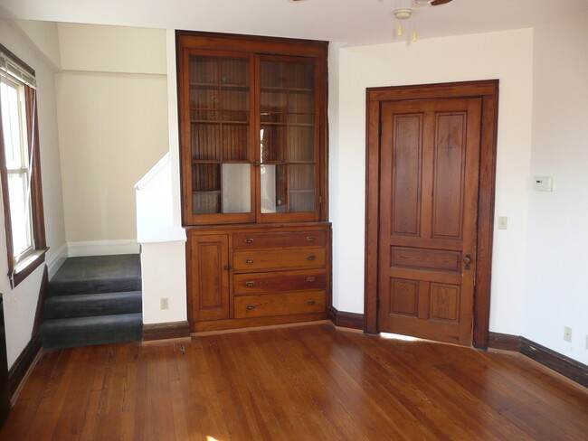 Photo - 2812 Erie Ave Unit 02