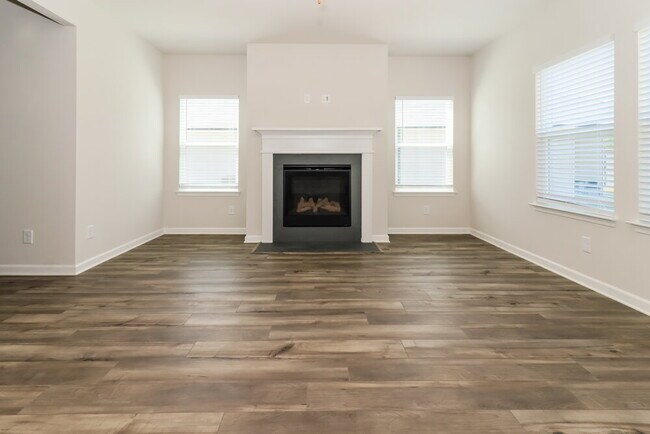 Photo - 512 Magnolia Dr