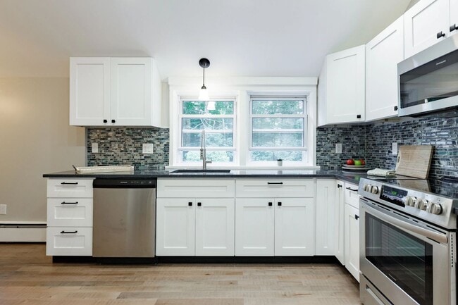 Kitchen - 227 Gurleyville Rd Unit A