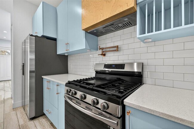 Photo - 611 24th Ave N