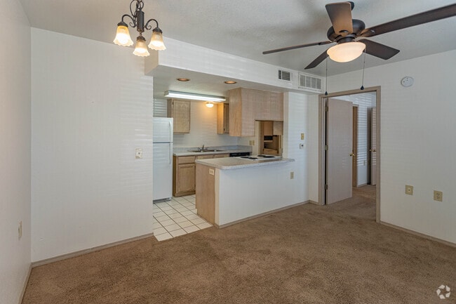 1BR, 1BA - 500SF