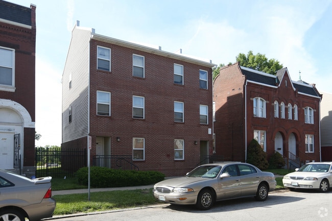 Photo - College Hill Apartments
