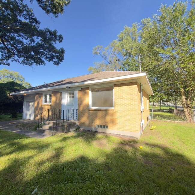 2789 Thornapple River Dr SE