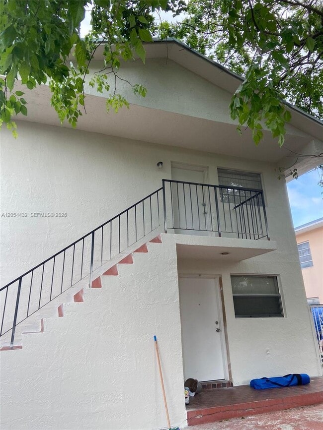 Photo - 642 E 2nd Ave Unit B