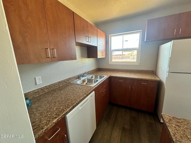 Photo - 9315 Raleigh Dr