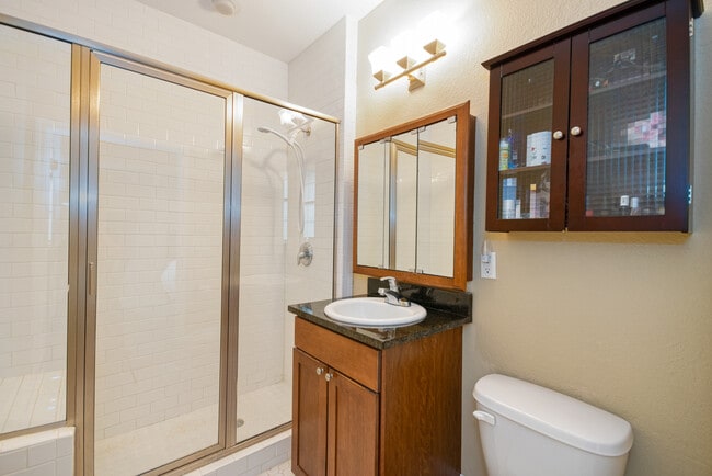 Photo - 415 Saint Francis St Unit Young professional dream