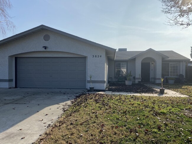 Photo - 3824 Hollywood Dr