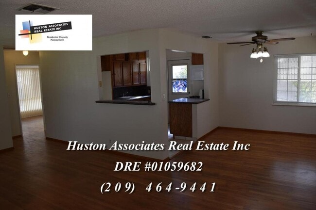 Photo - 182 W Essex St