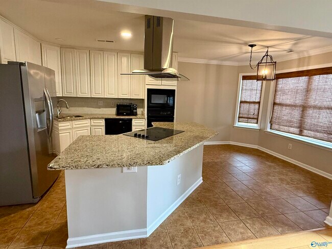 Photo - 122 Wyeth Dr