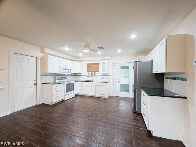 Photo - 7425 Galloway Rd