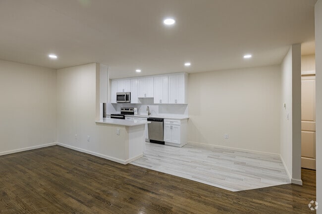 1BR, 1BA - 555SF - Dining Room - Model B