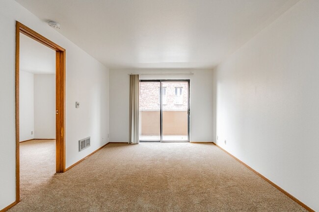 Photo - Park Royal Apartments