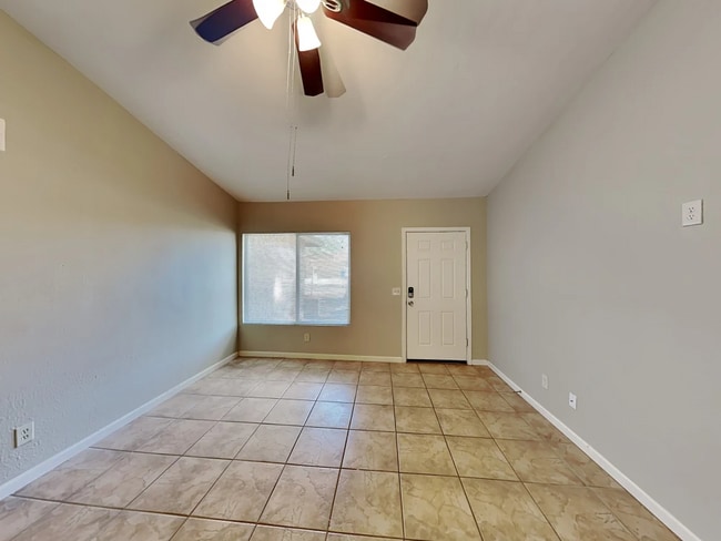 Photo - 705 W Nopal Pl