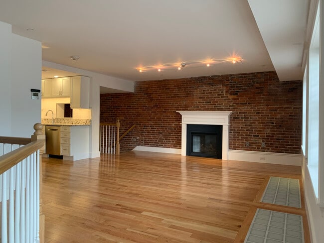 Photo - 52 Sanborn St Unit 4