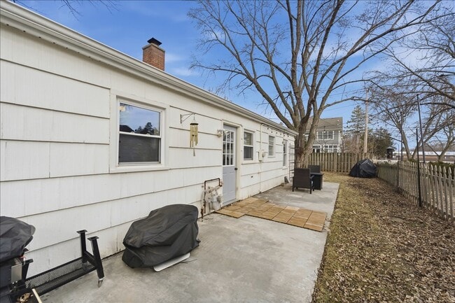 Photo - 321 Grant Ave