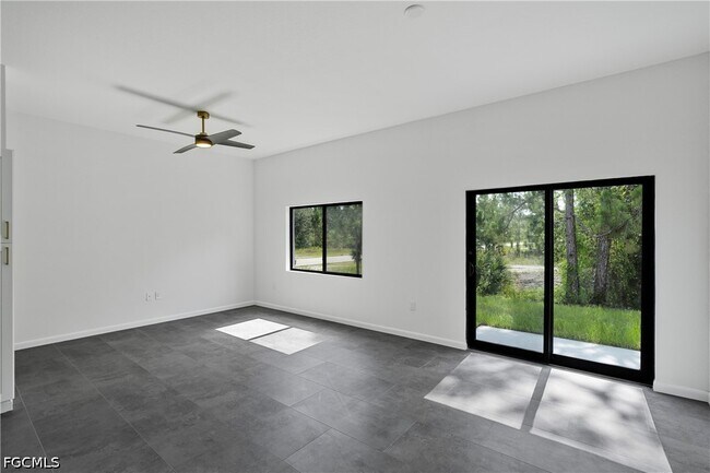 Photo - 601 Hawthorne Ave S
