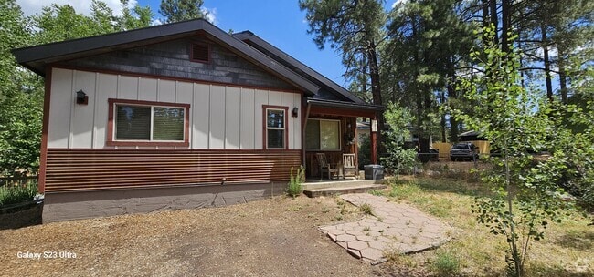 Building Photo - 291 Kiowa Rental